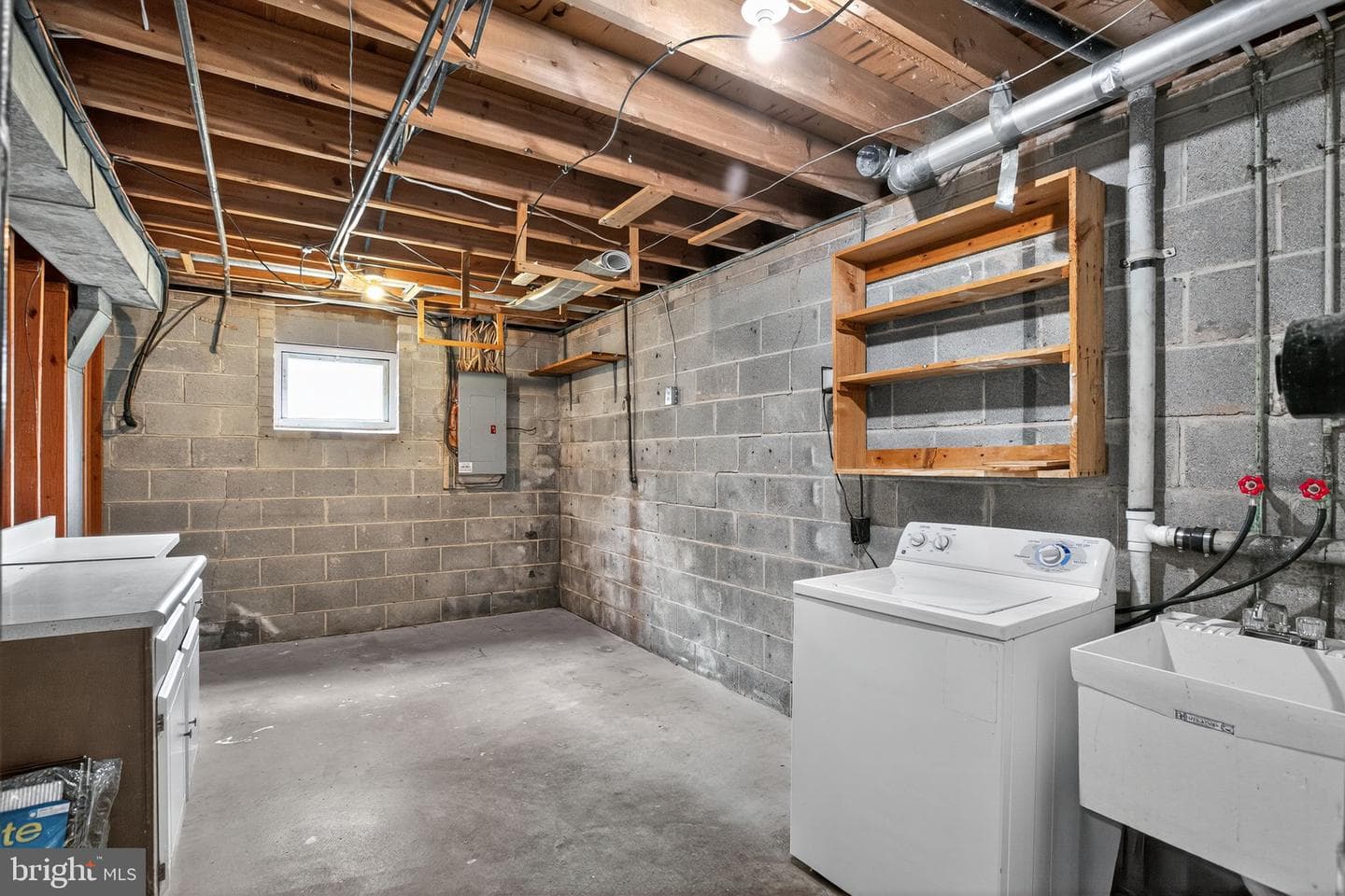 7374 Roxbury Avenue photo 34