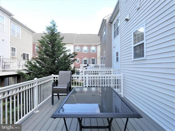 4911 Potomac Highlands Circle photo 9