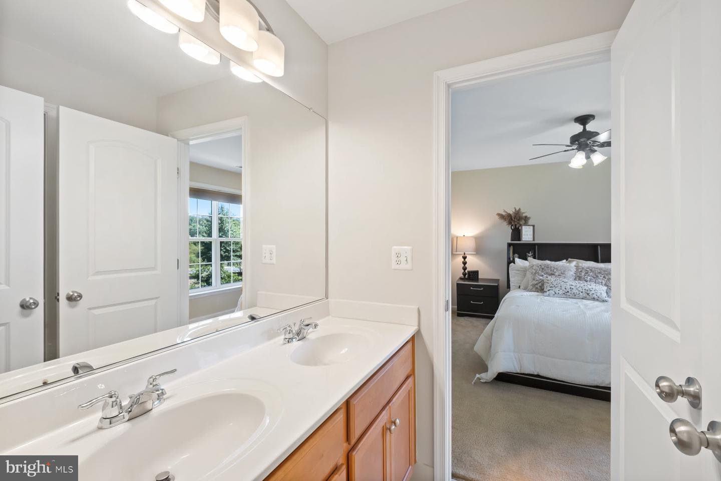 3318 Barnetts Crossing Place photo 18