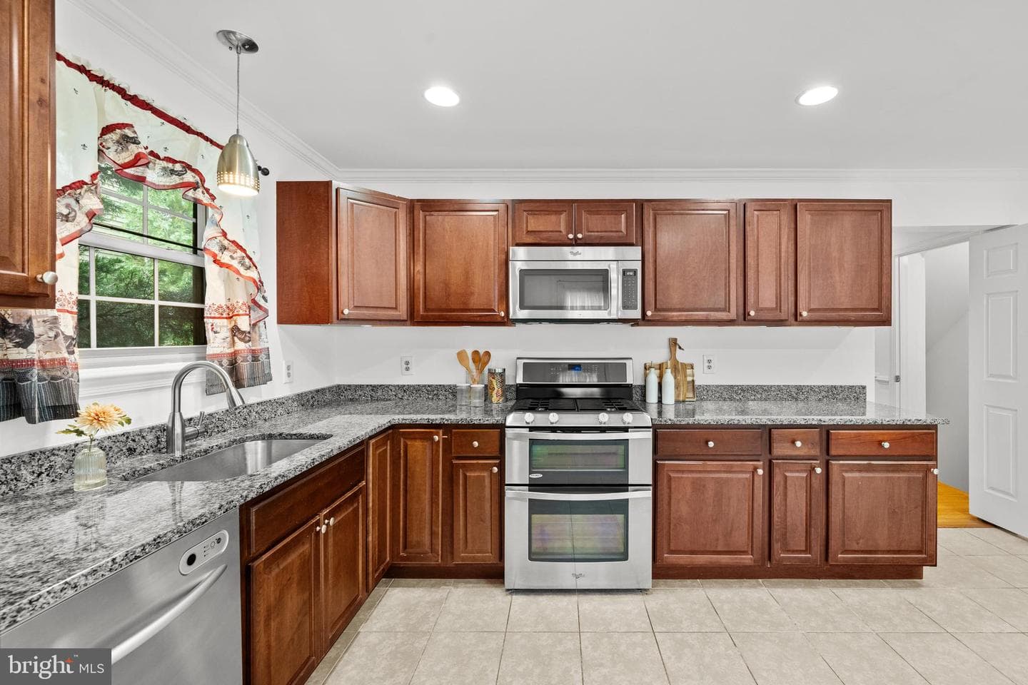 7641 Chadds Landing Way photo 12