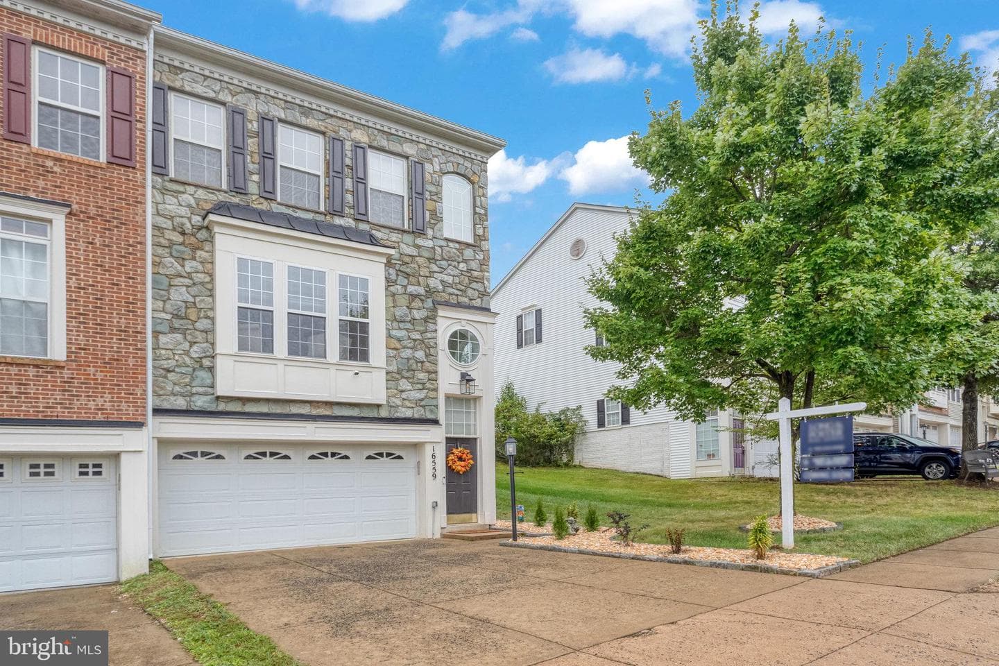 16559 Bramblewood Lane photo 2