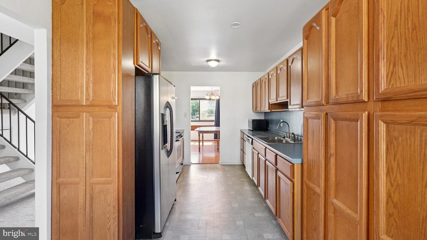 11007 Hiram Court photo 2
