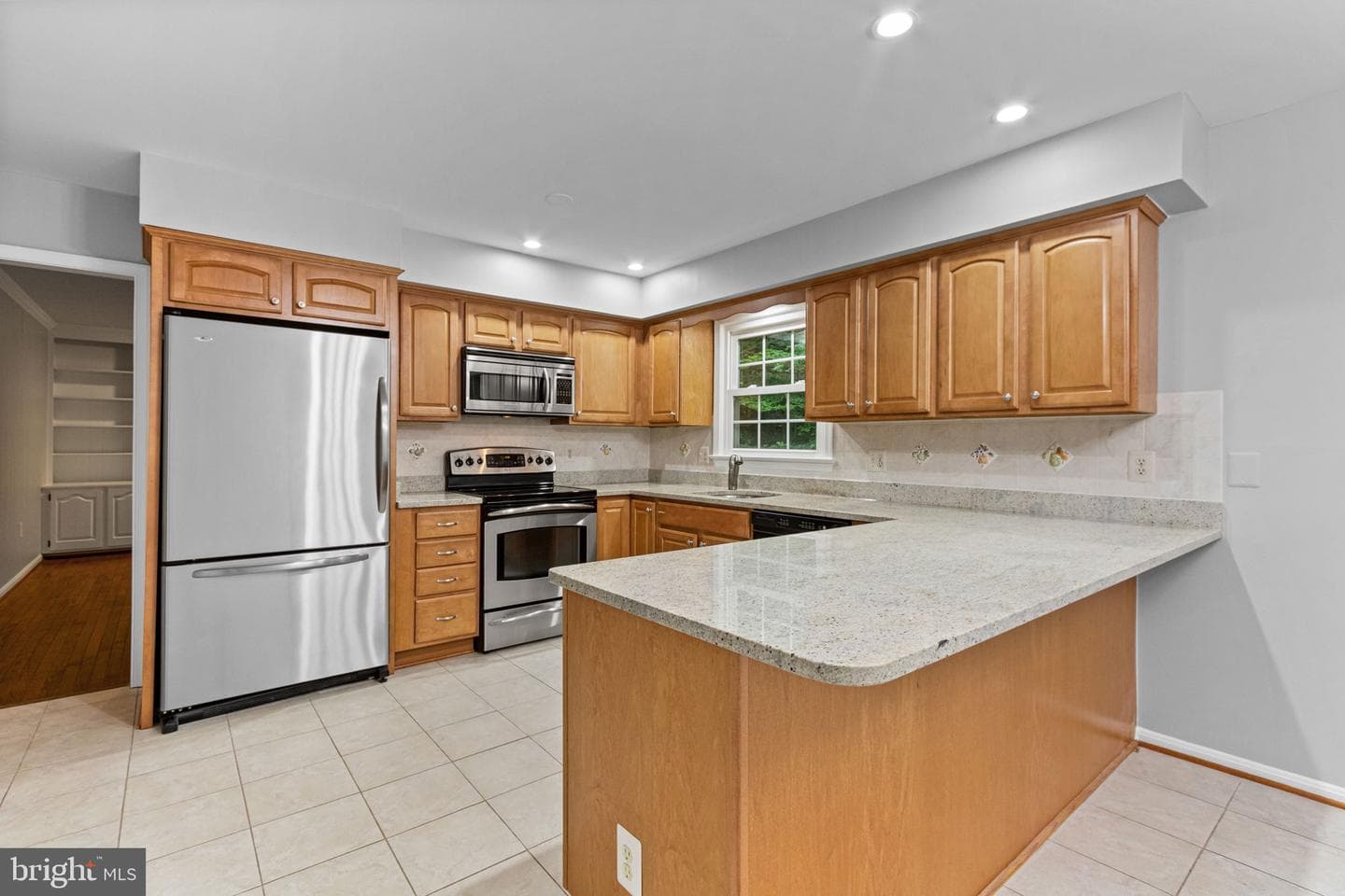 4504 Andrews Place photo 17