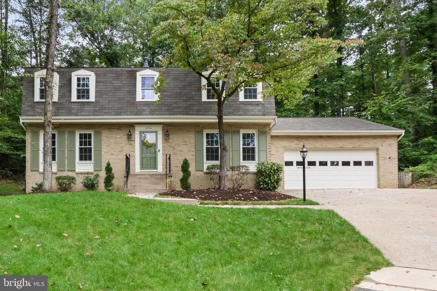 4504 Andrews Place photo 4