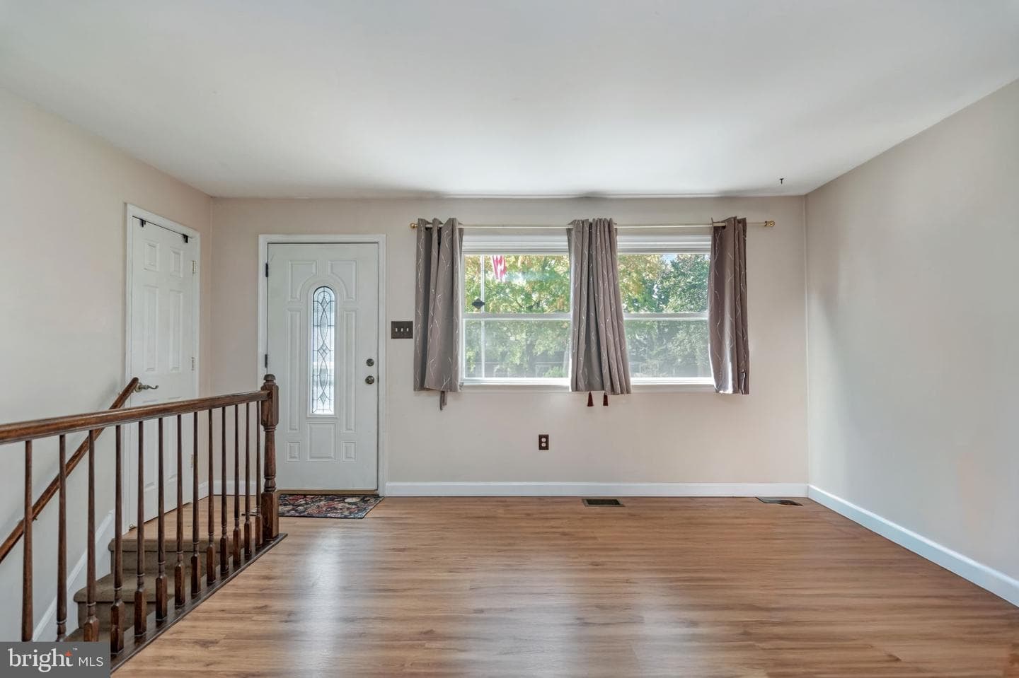 4716 Kentwood Lane photo 3