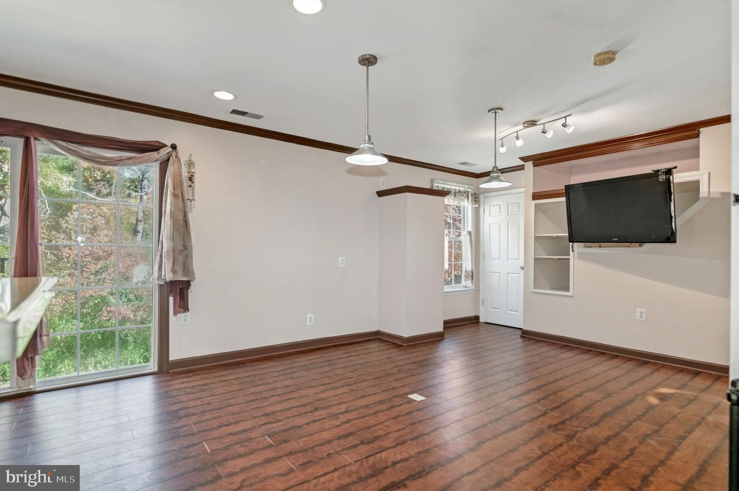 4716 Kentwood Lane photo 9