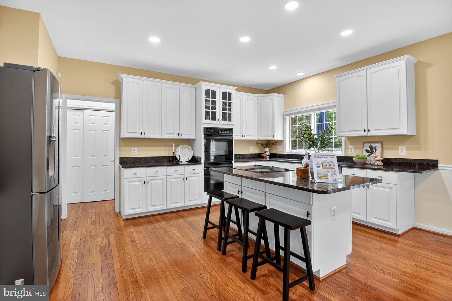 6233 Alistair Drive photo 17