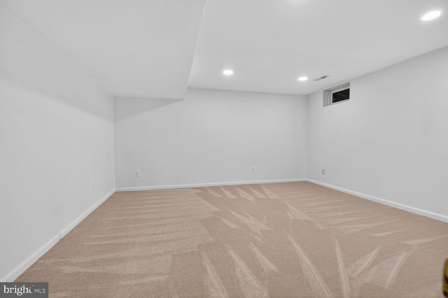 6233 Alistair Drive photo 35