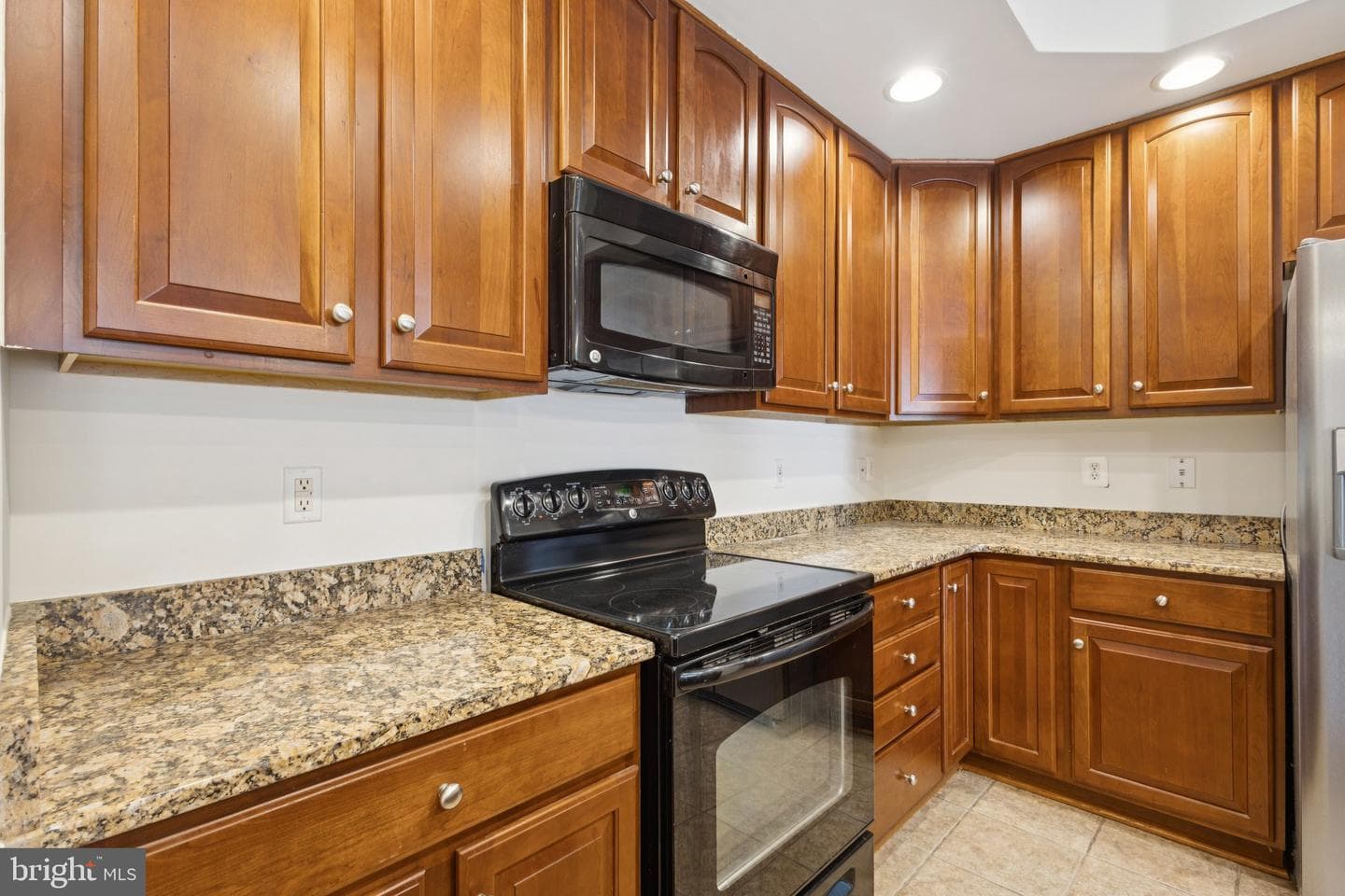 2576 Eastbourne Drive photo 15