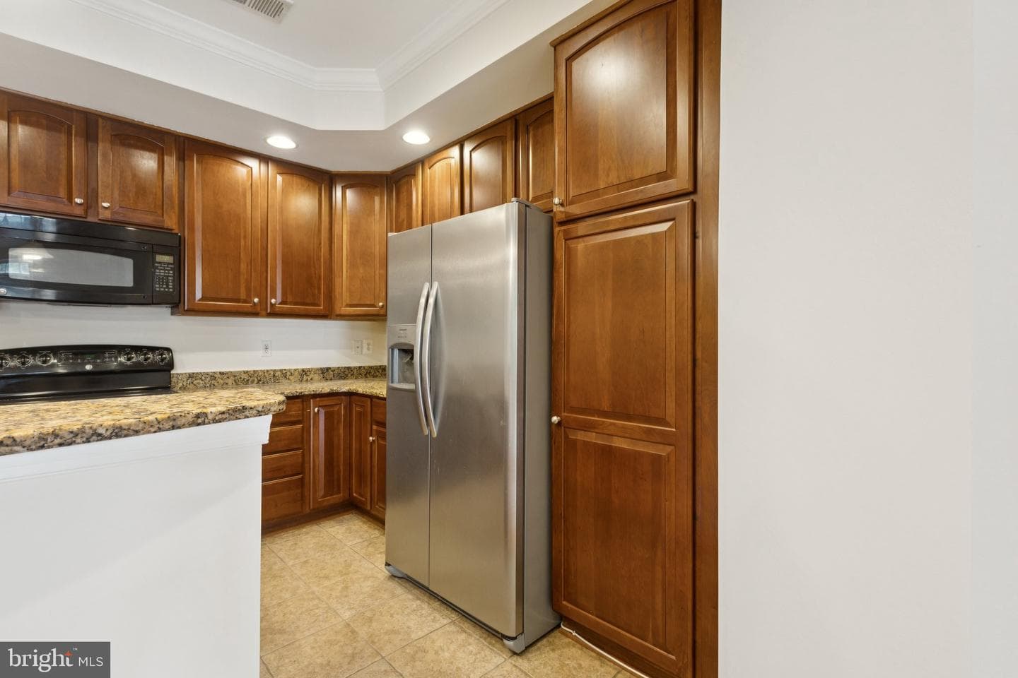 2576 Eastbourne Drive photo 16