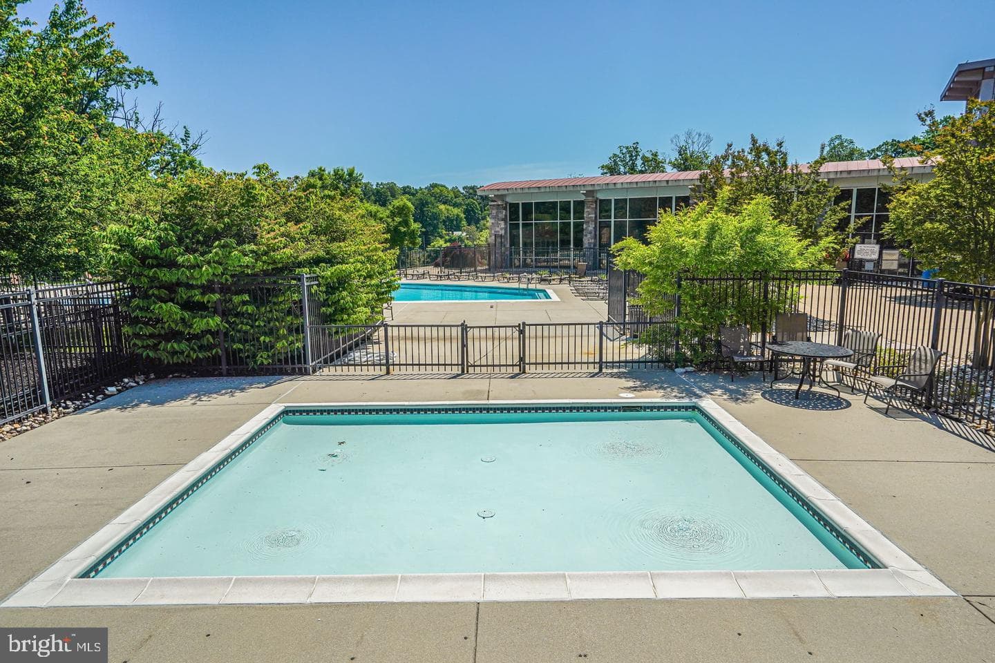 2576 Eastbourne Drive photo 52
