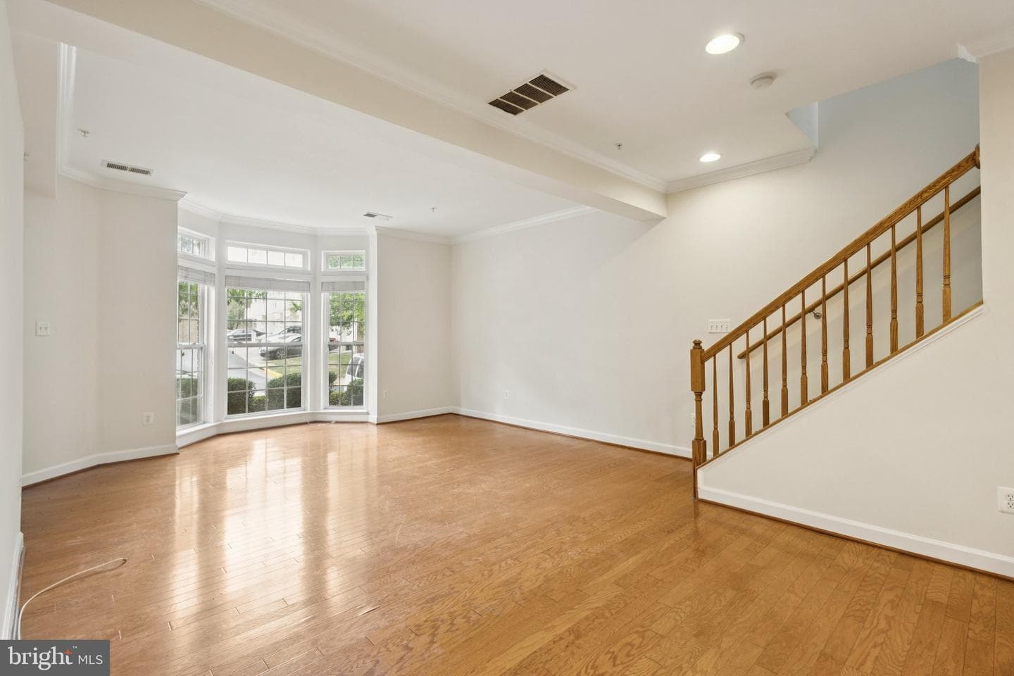 2576 Eastbourne Drive photo 7
