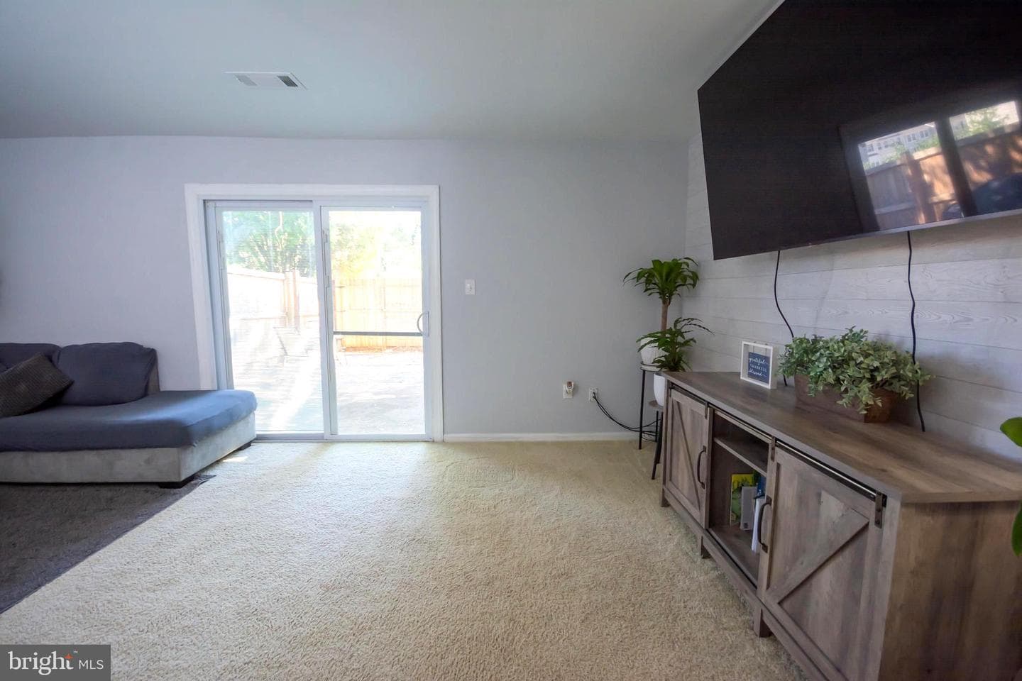 8385 Irongate Way photo 12