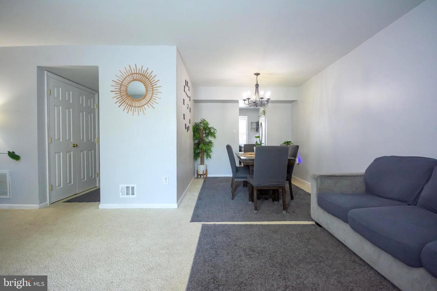 8385 Irongate Way photo 17