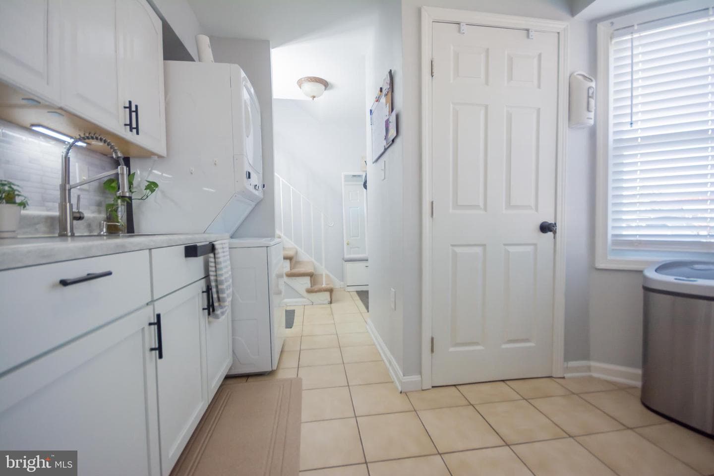 8385 Irongate Way photo 9