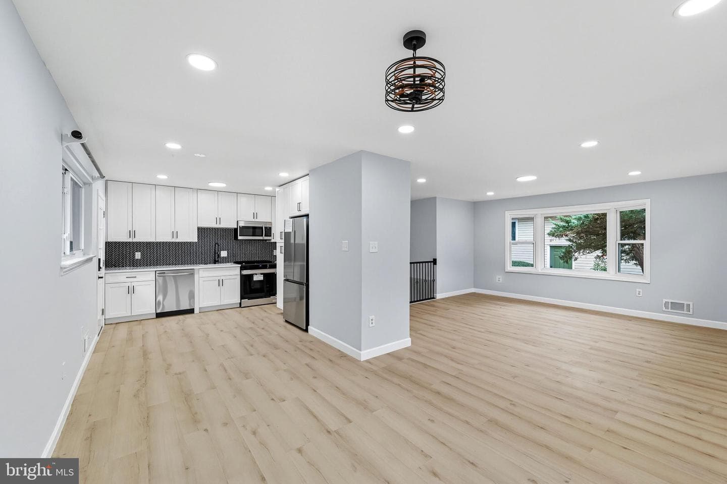12605 Oakwood Dr photo 10