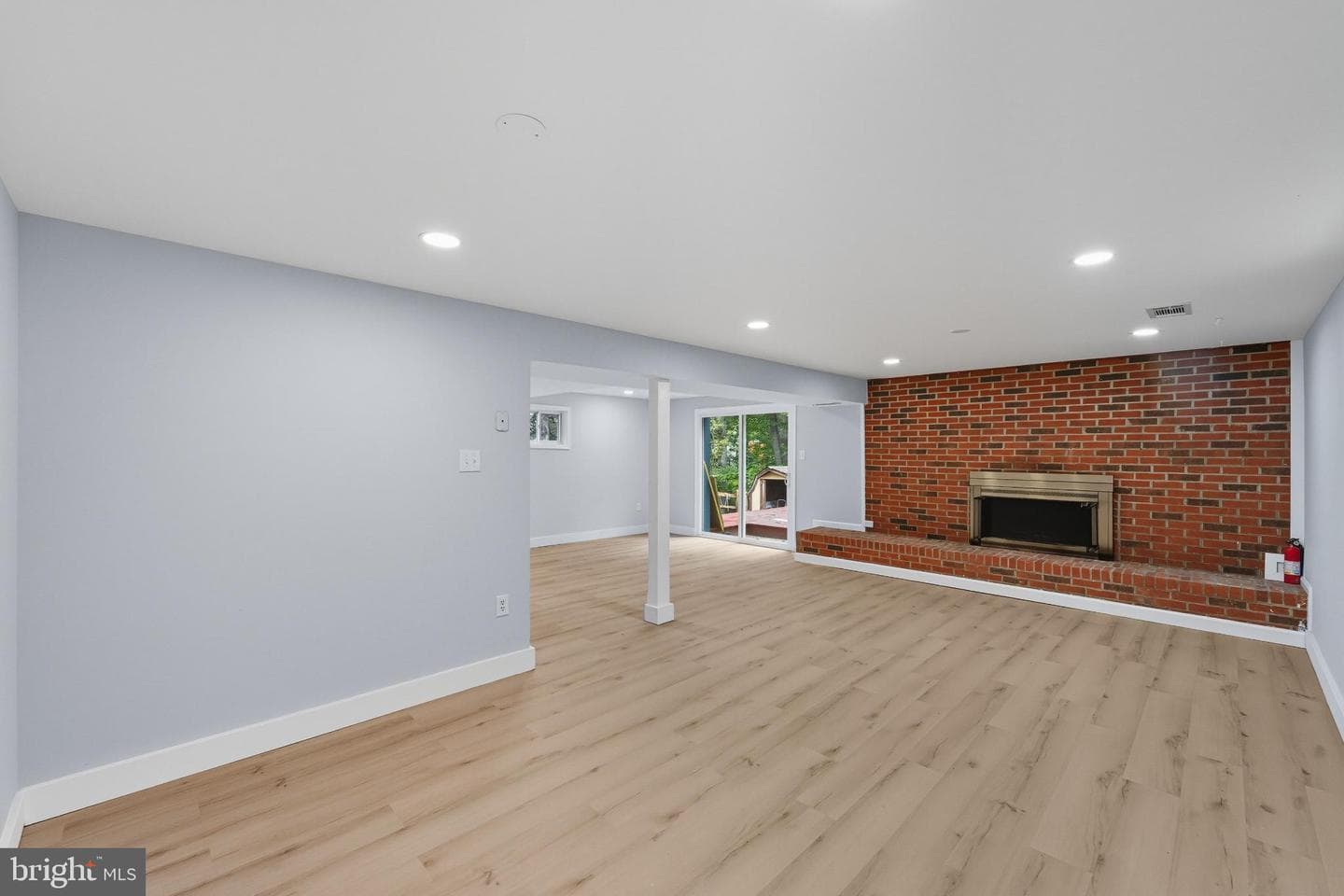 12605 Oakwood Dr photo 24