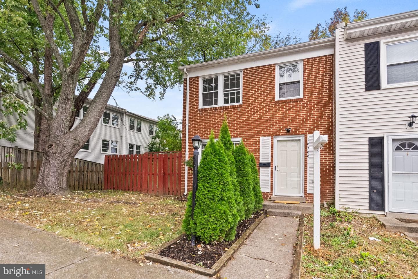 16566 Sherwood Place photo 2