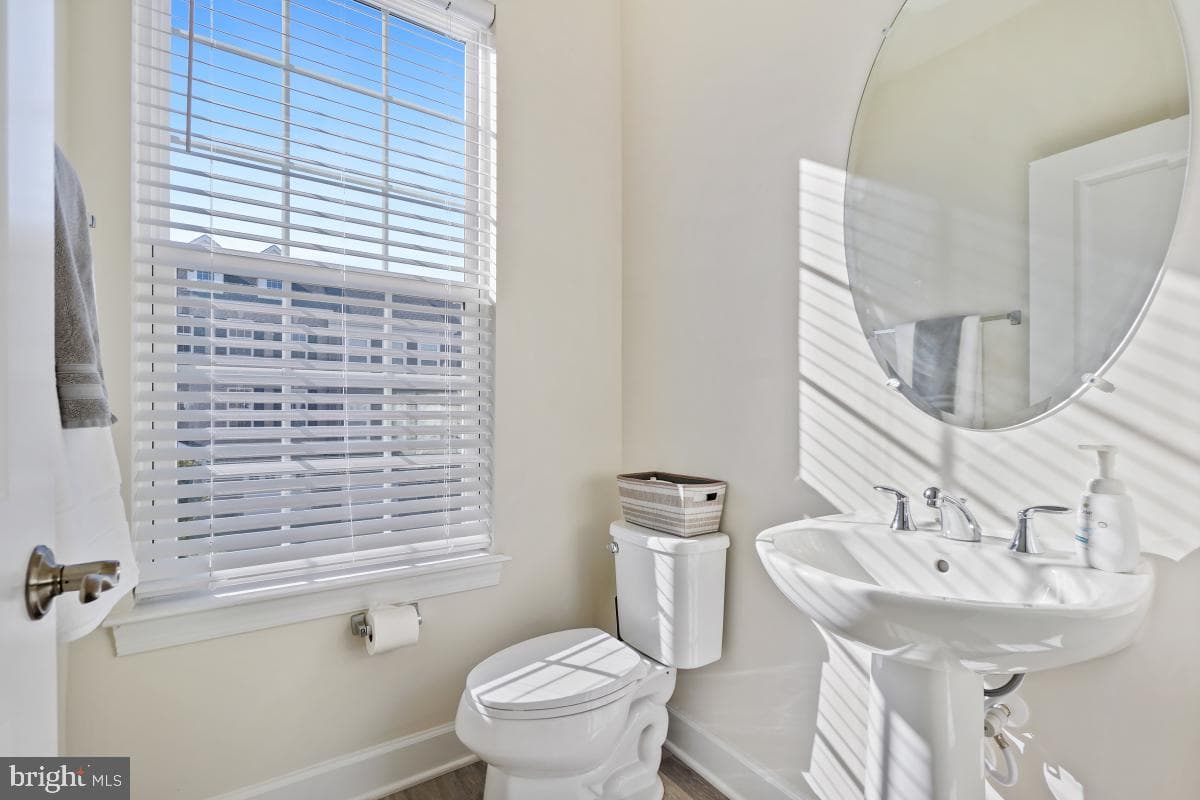 8754 Elsing Green Drive photo 10
