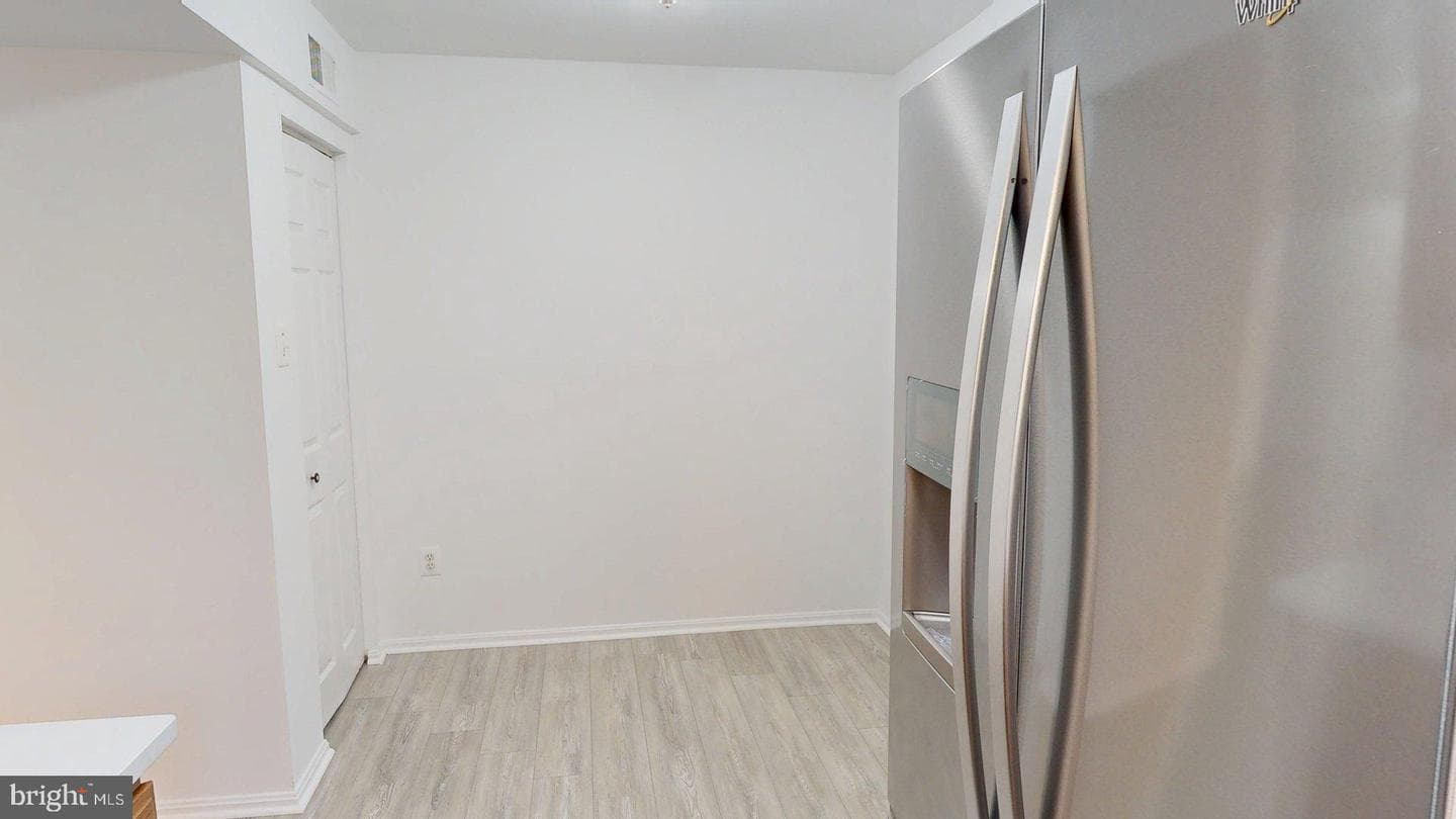 12199 Chaucer Lane #12199 photo 3
