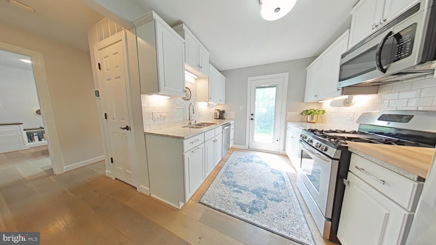 5242 Sudberry Lane photo 8
