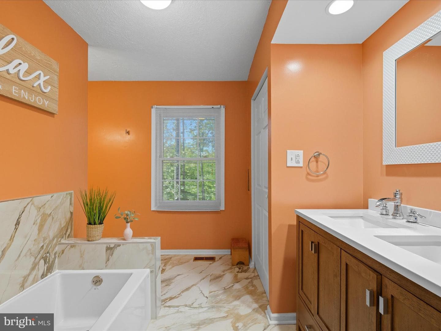 15084 Greenmount Drive photo 23