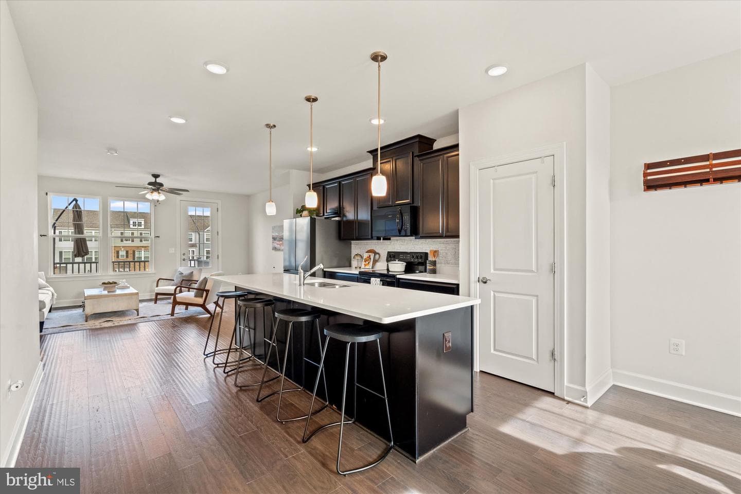 8678 Underhill Lane photo 6
