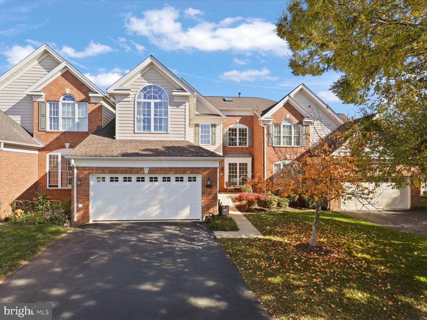 5709 Wheelwright Way photo 2