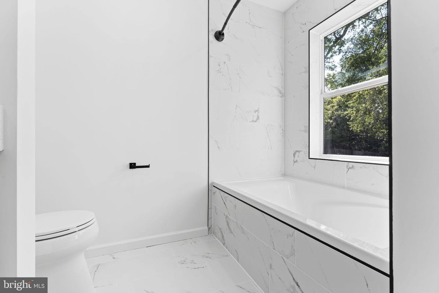 8111 Oak Street photo 43
