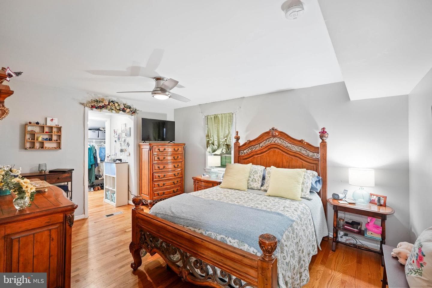 10012 Ellis Road photo 32