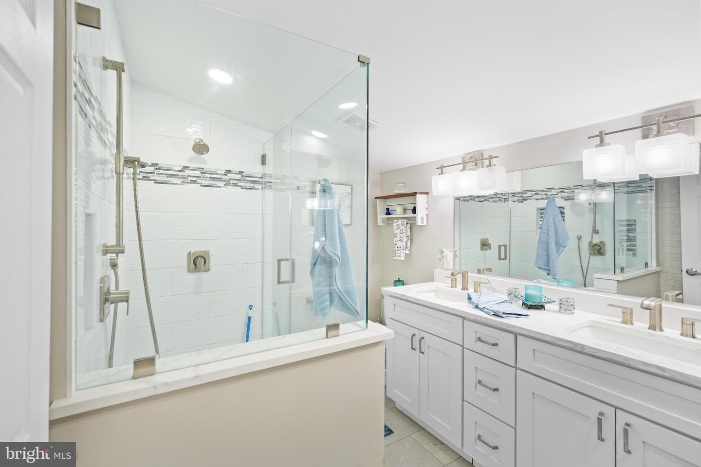 10012 Ellis Road photo 34
