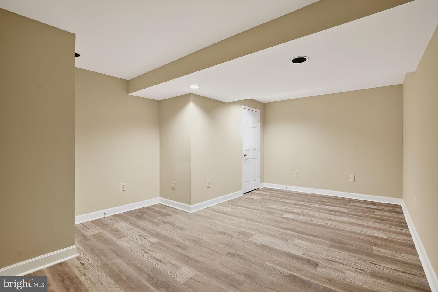 6171 Hemlock Court photo 50