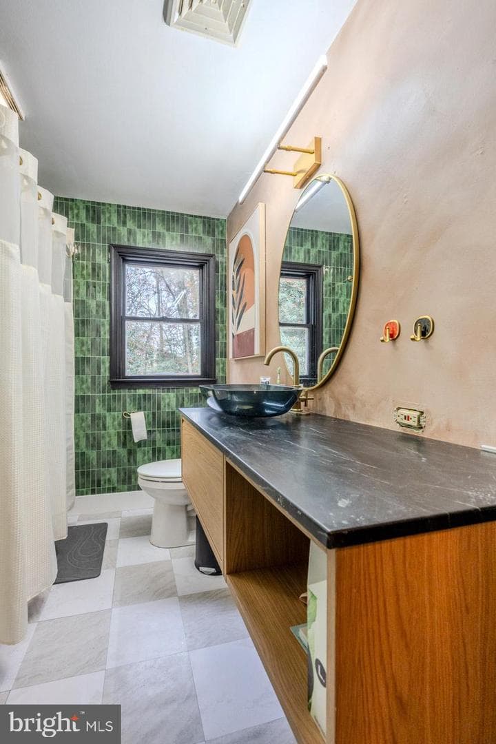 1329 Devils Reach Road photo 18