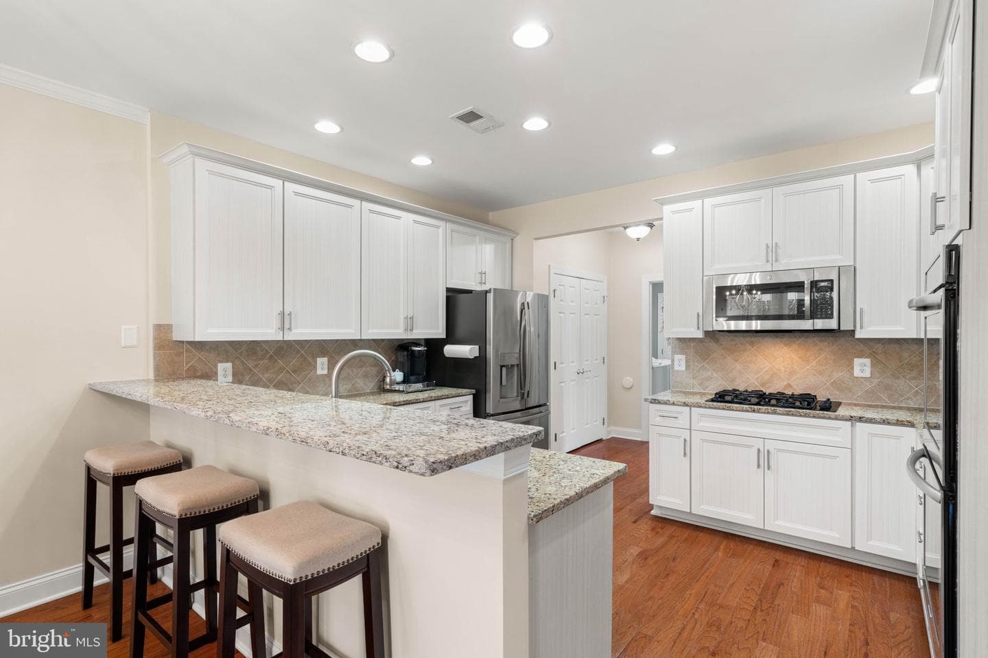 5484 Rodriquez Lane photo 4