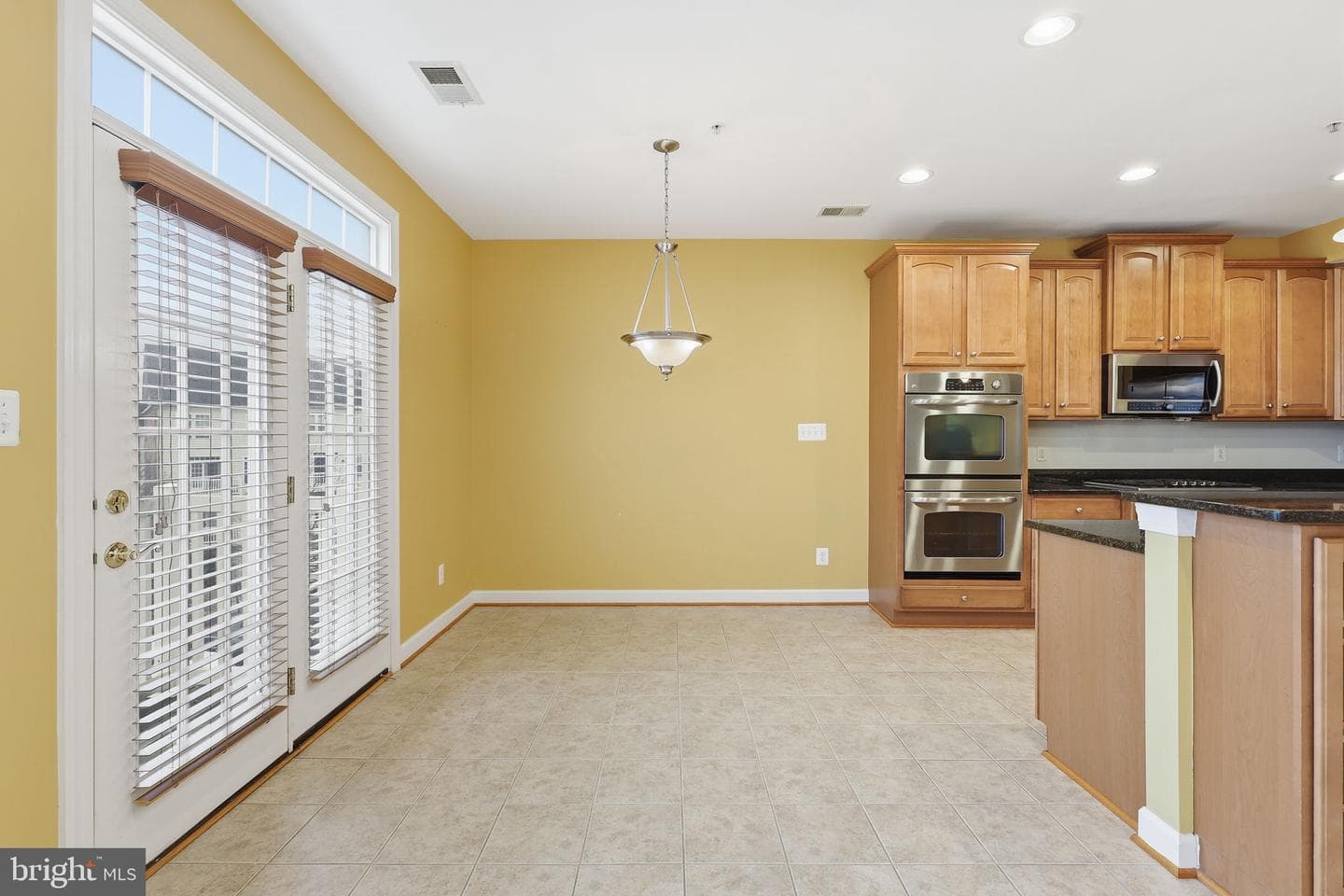 2488 Eastbourne Drive #313 photo 12