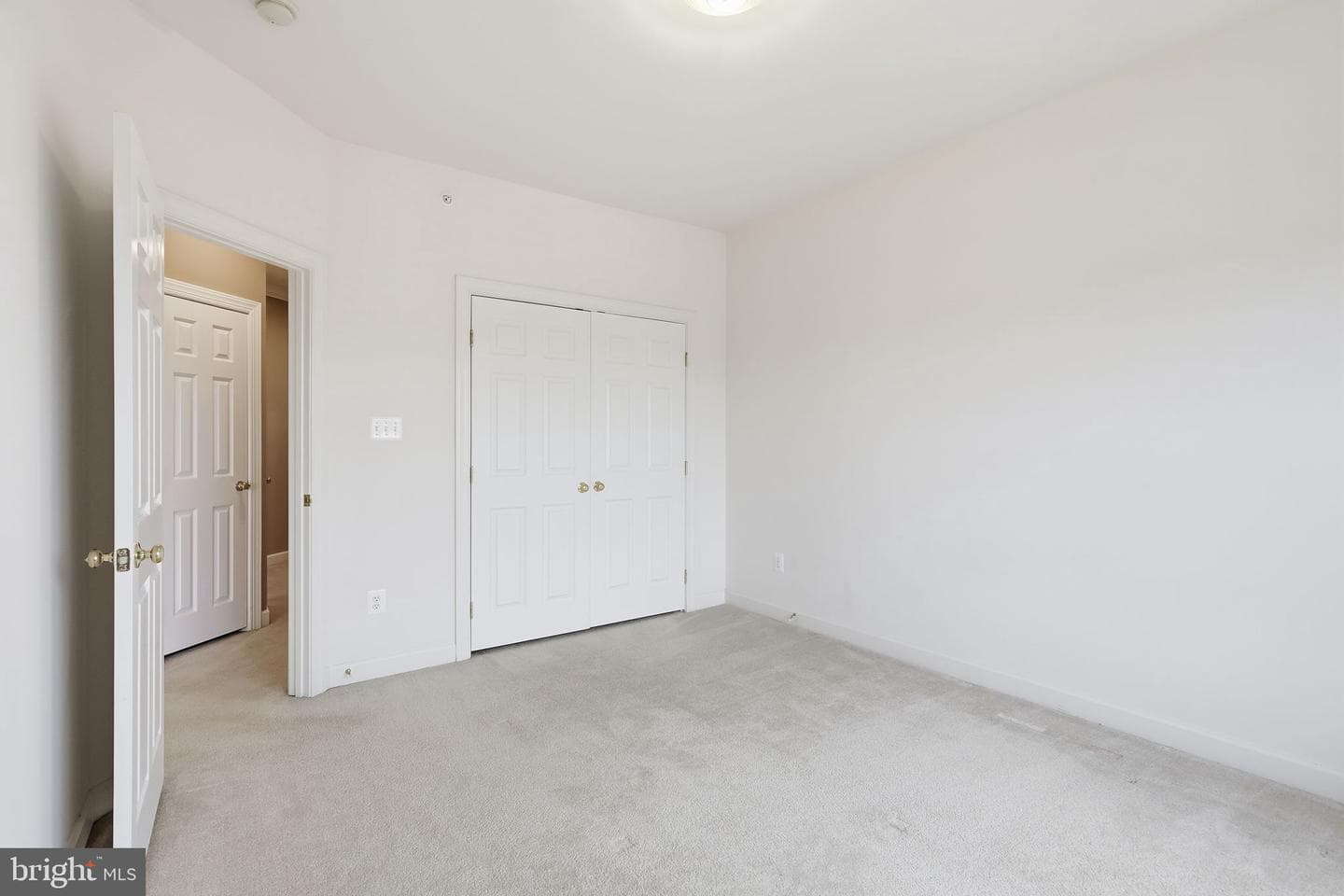 2488 Eastbourne Drive #313 photo 29