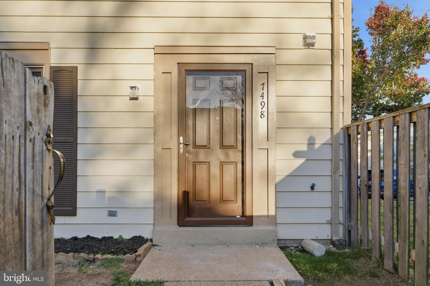7498 Tangier Way photo 3
