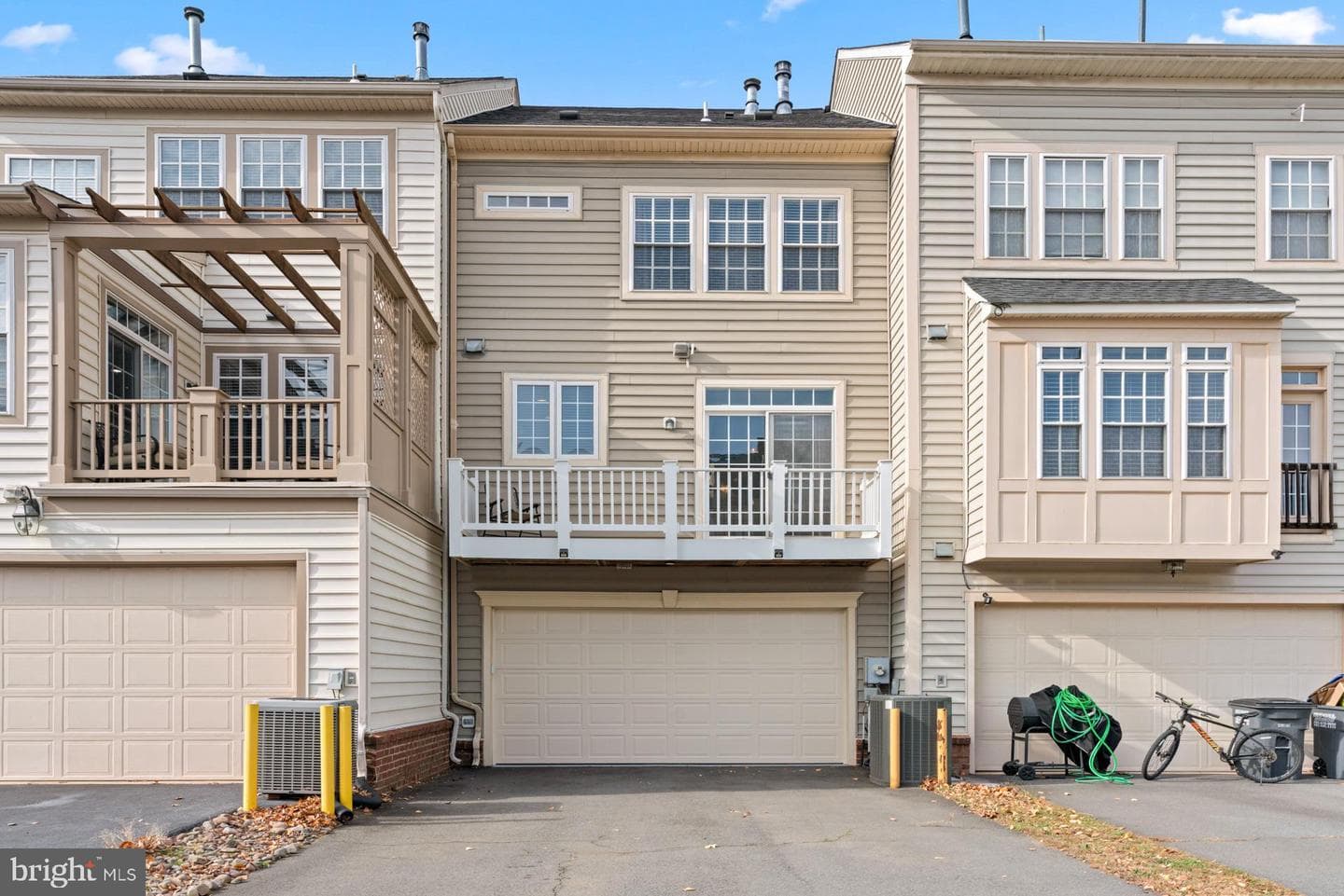 10423 Rifle Road photo 3