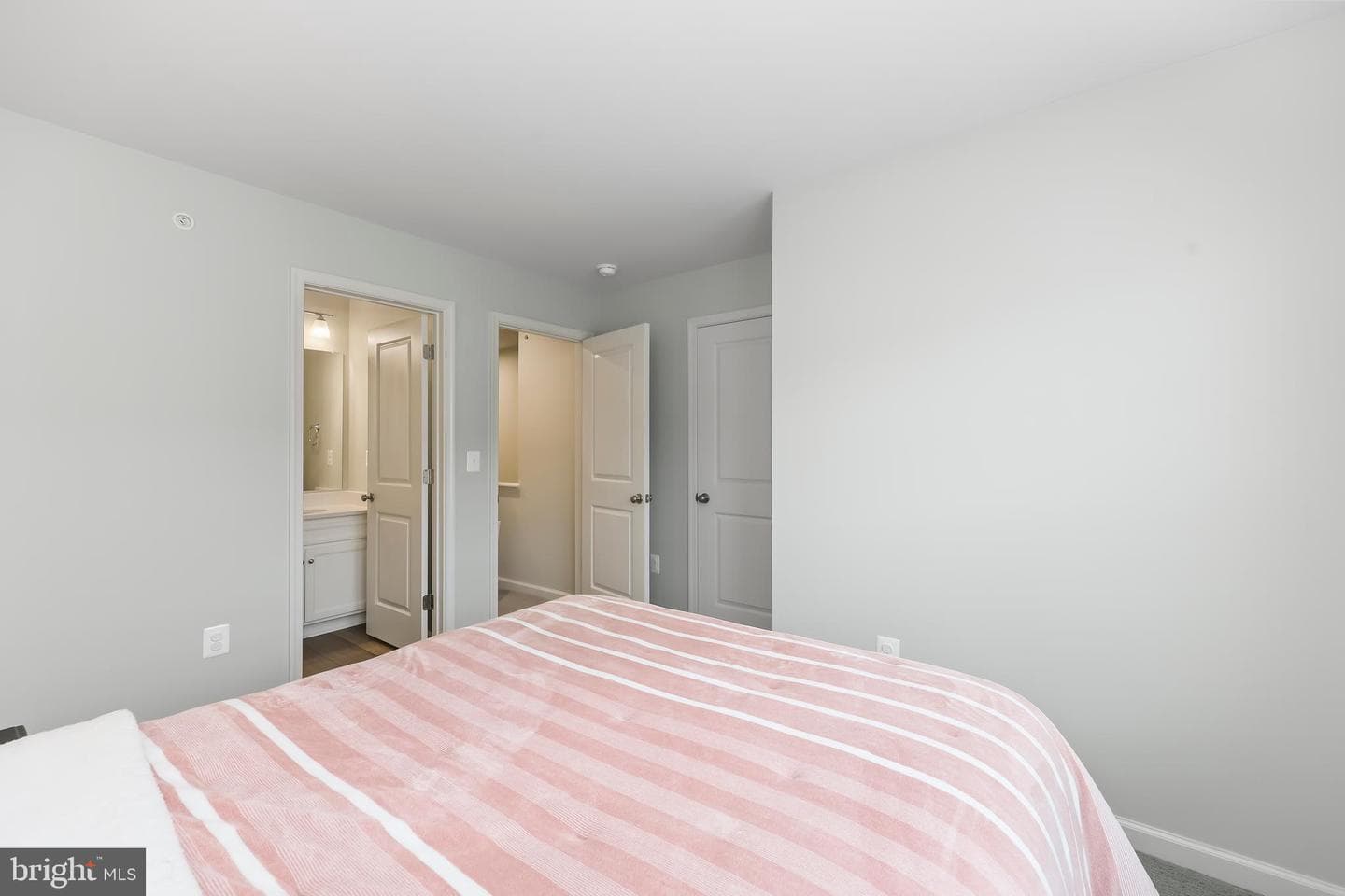 8246 Knight Station Way photo 26