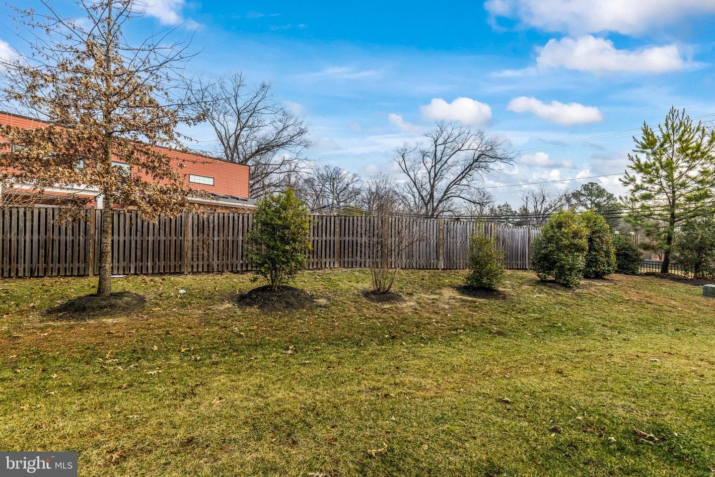 1592 Dorothy Lane photo 24