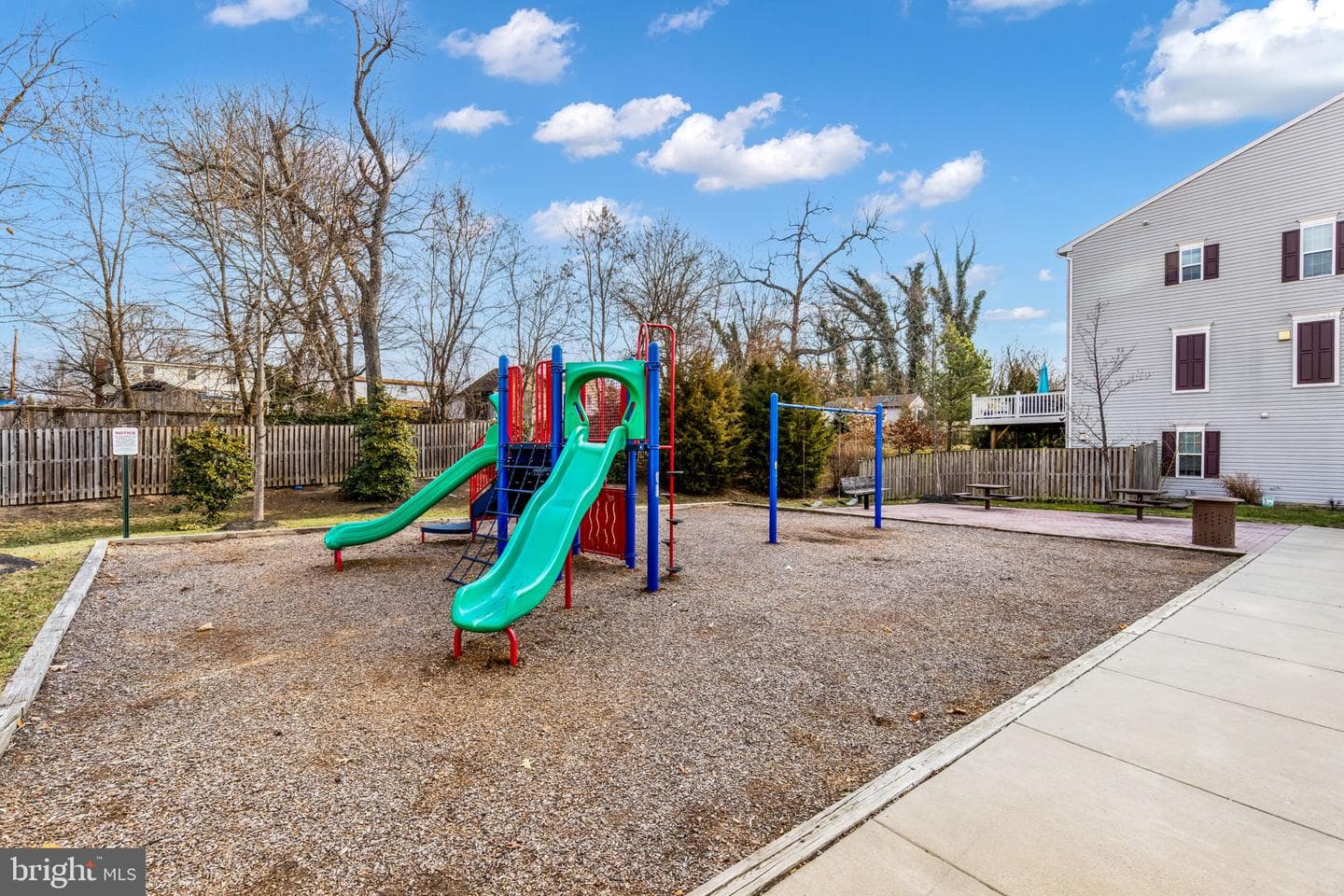 1592 Dorothy Lane photo 27
