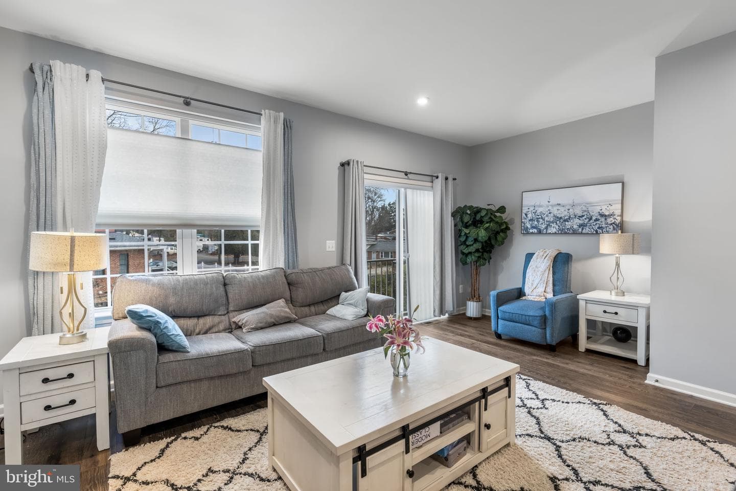 1592 Dorothy Lane photo 6
