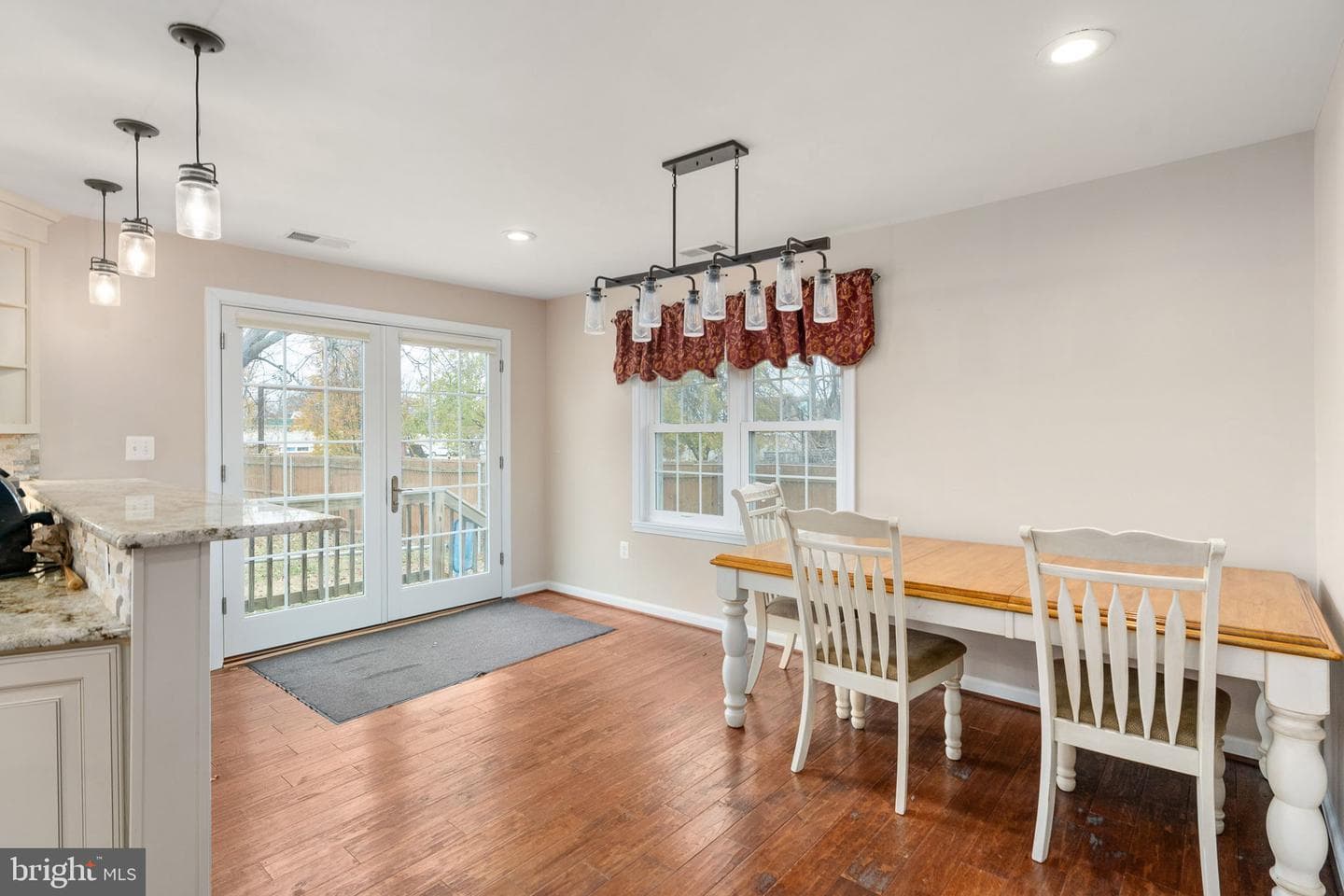 1412 Devils Reach Road photo 18