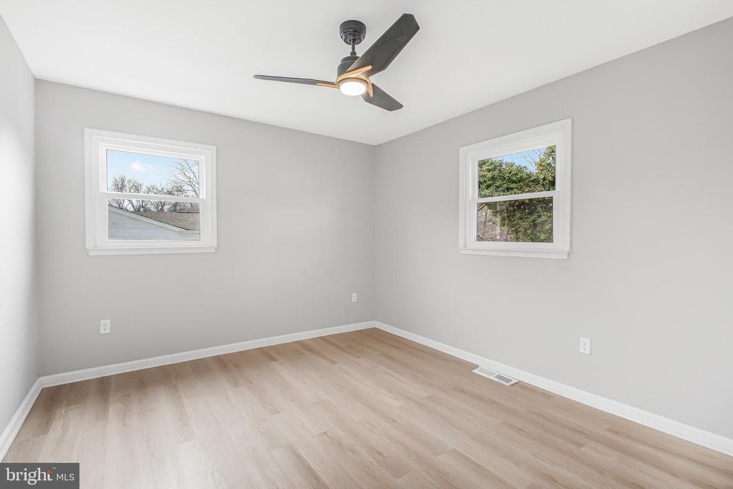 13814 Greenwood Drive photo 18
