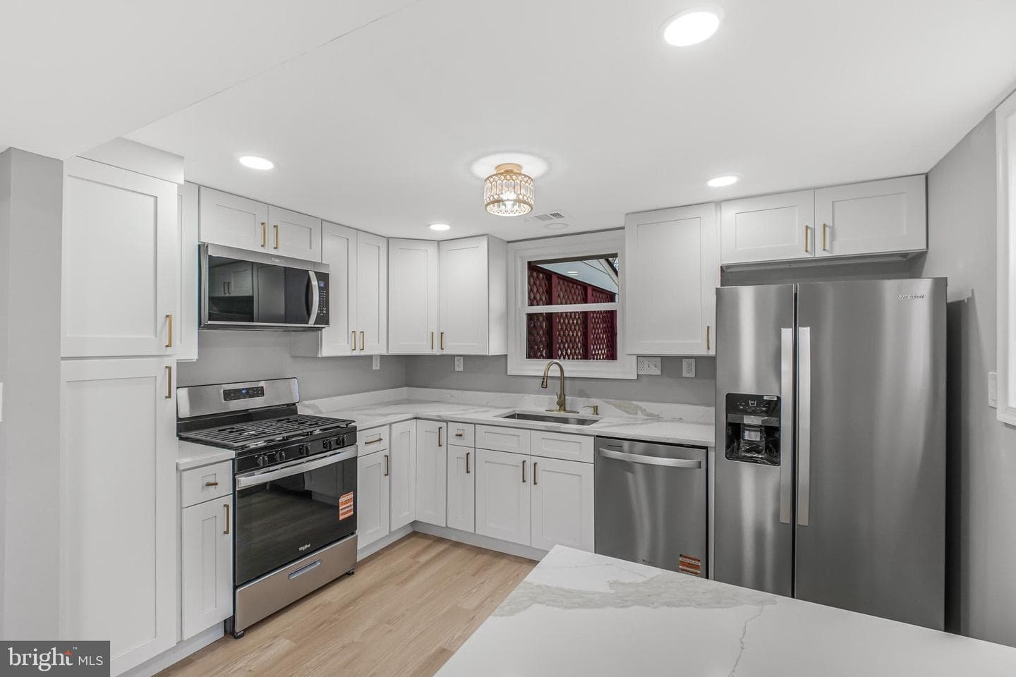 13814 Greenwood Drive photo 4