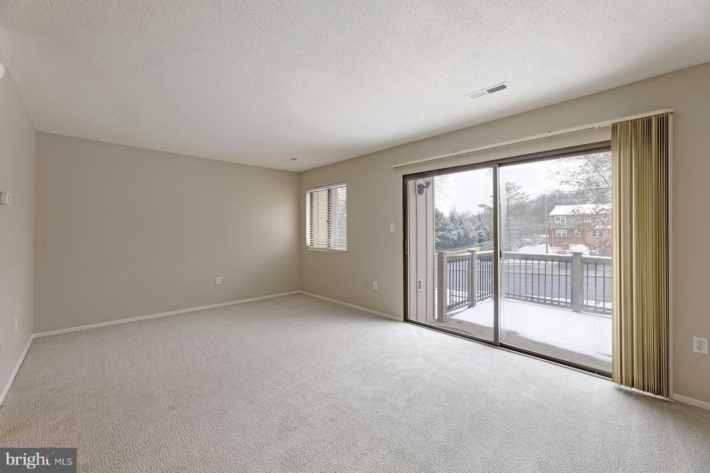 2105 Old Landing Way photo 10