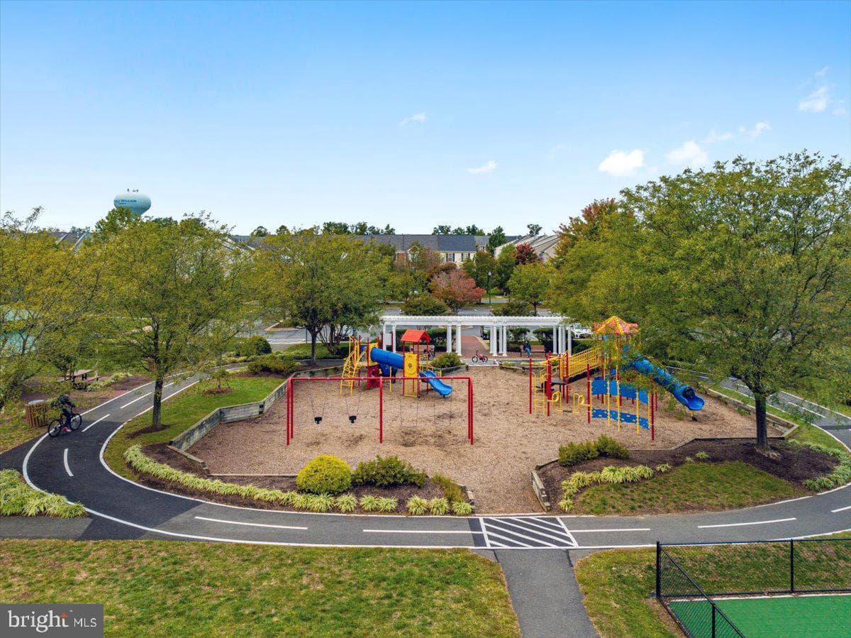 9846 Maitland Loop photo 29