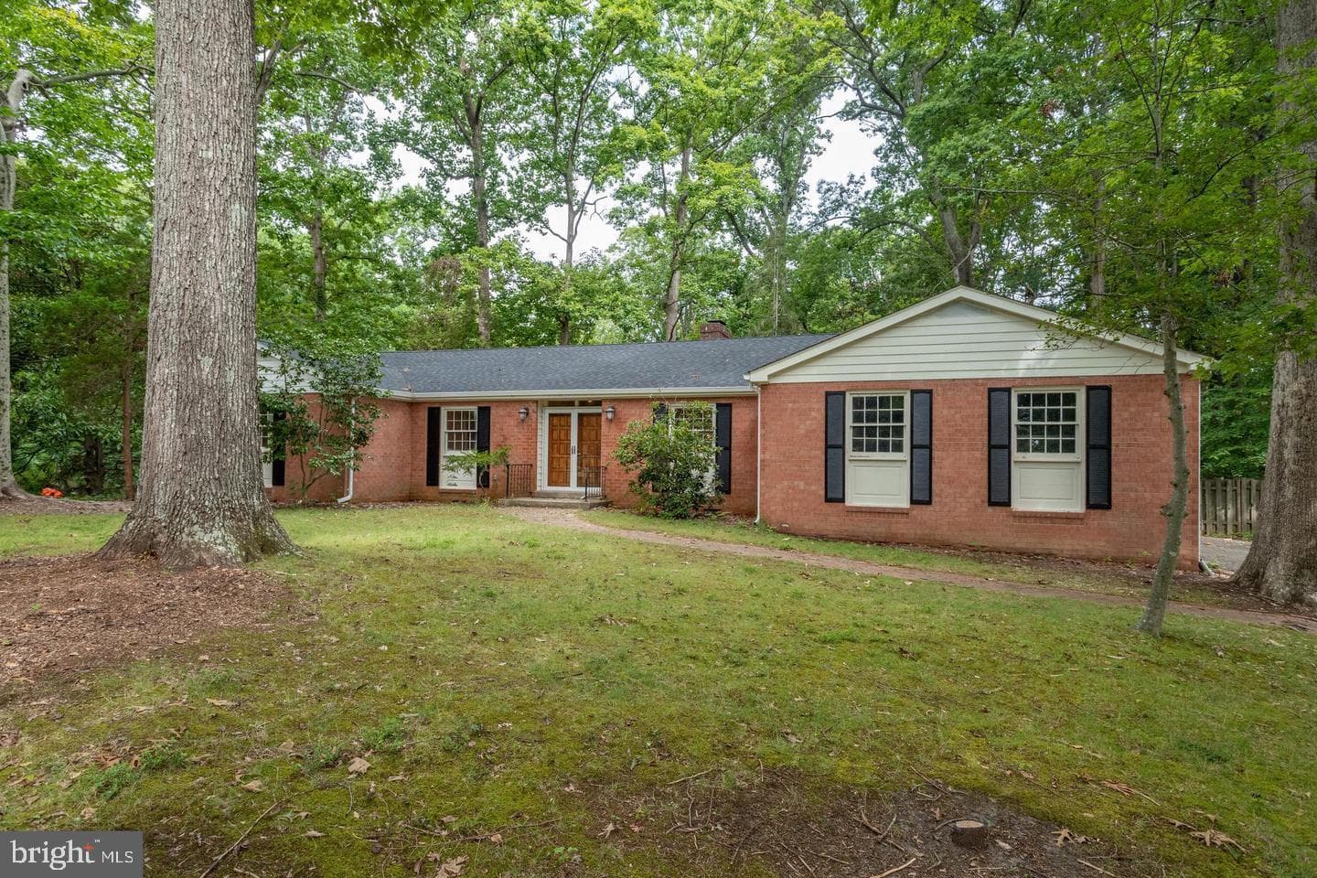 3241 Riverview Drive photo 1