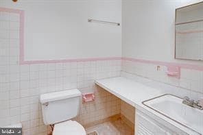 3241 Riverview Drive photo 10