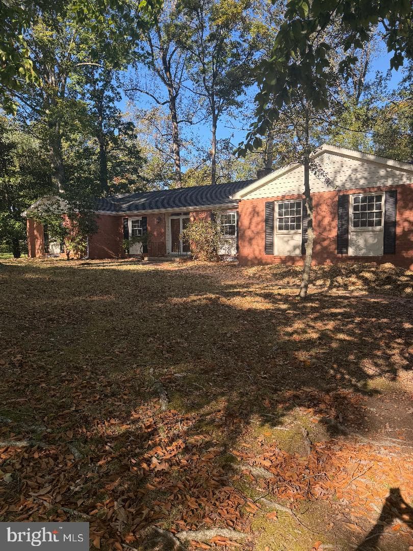 3241 Riverview Drive photo 2